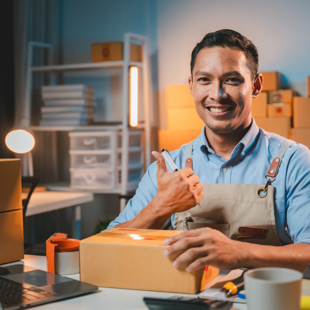 Young Male Entrepreneur Selling Products Online Pr 5XKLBRN Scaled 1 1024x1024